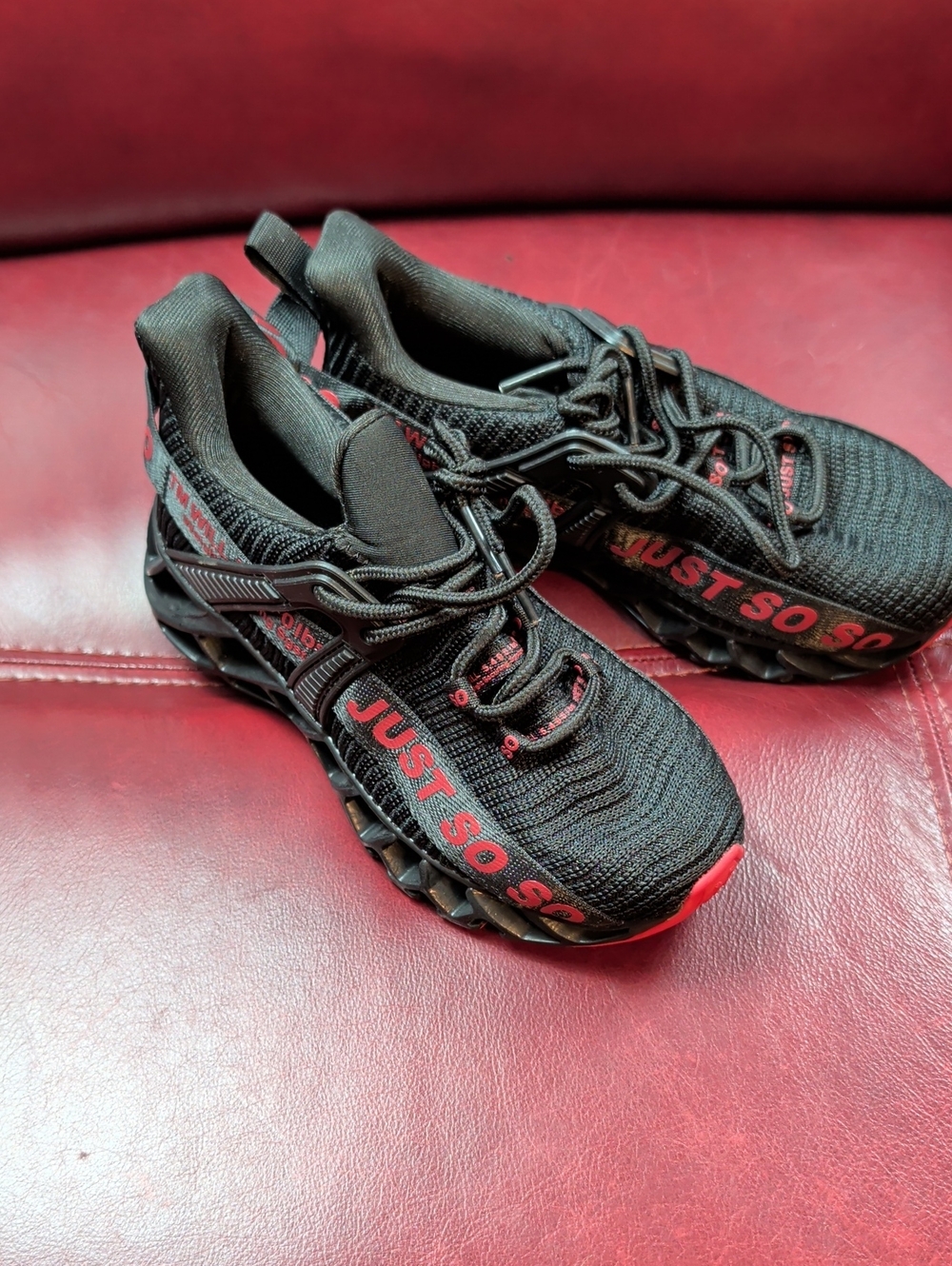Just So so Athletic Kids Boy's Shoes Size 31 New Nwot